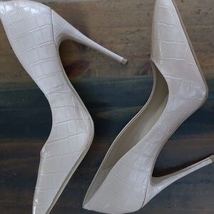 Steve Madden heels, 7.5M